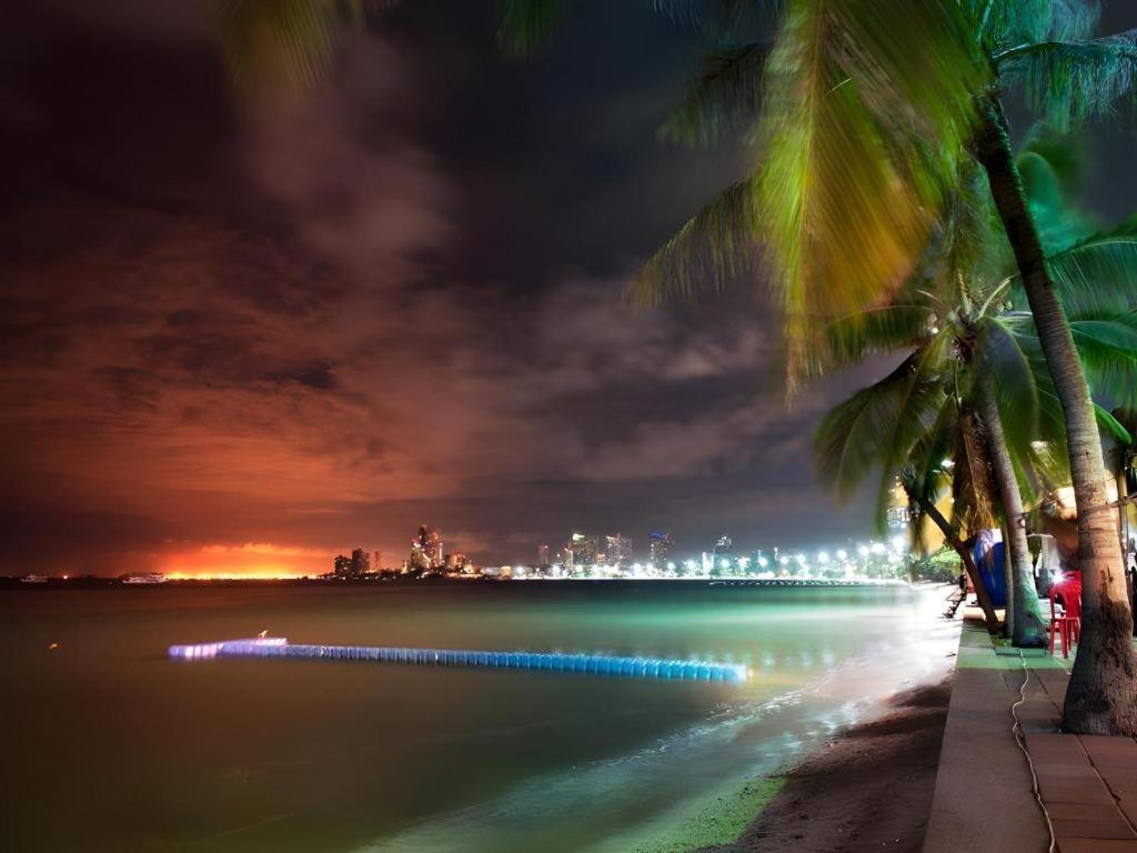 Lido Beach Hotel Pattaya Exteriör bild
